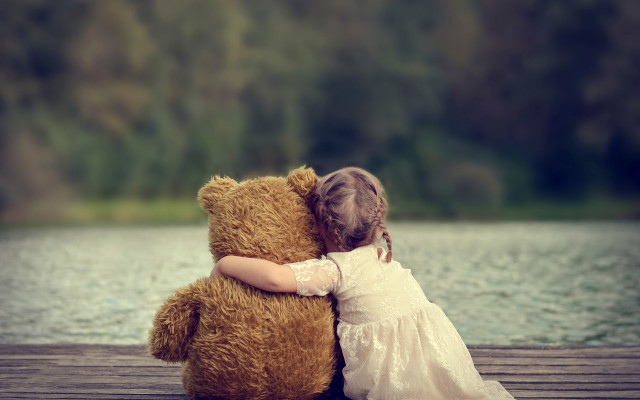 Little girl hugging teddy bear #2 free wallpaper for desktop - medium preview image