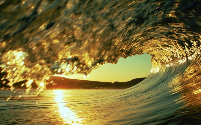 Wave sunset ocean reflection microscopic free wallpaper for desktop - medium preview image