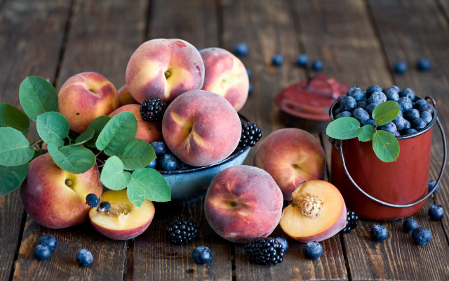 Fruit basket berries juice leaves free wallpaper for desktop - medium preview image