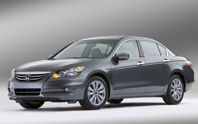 Gray honda accord detailed driving free wallpaper for desktop - medium preview image