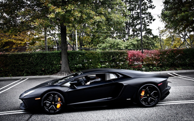Black sports car parking lot #37 free wallpaper for desktop - medium preview image