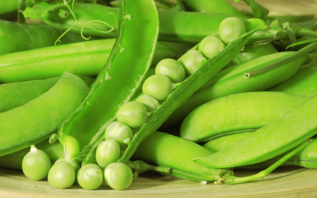 Peas plate peas pods table free wallpaper for desktop - medium preview image