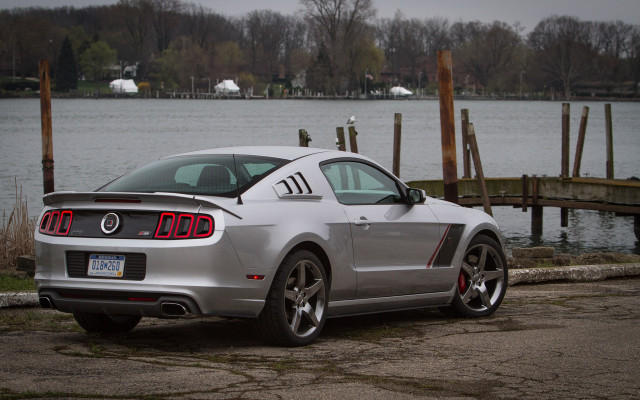 Silver mustang water dock boat free wallpaper for desktop - medium preview image