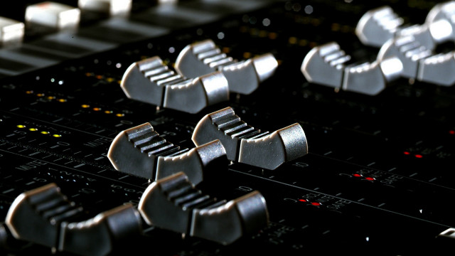 Soundboard closeup knobs computer rendering free wallpaper for desktop - medium preview image