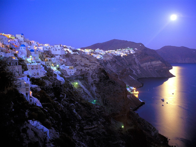 Cliff town night fullmoon city free wallpaper for desktop - medium preview image