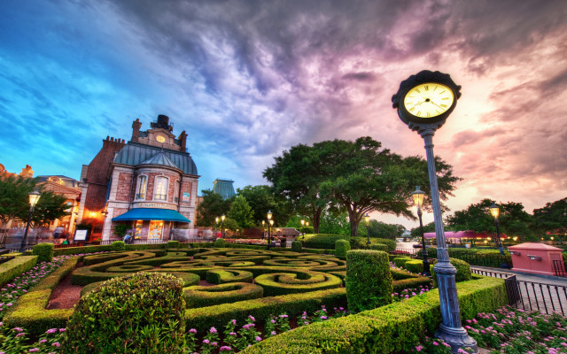 Garden maze clock dusk architecture free wallpaper for desktop - medium preview image