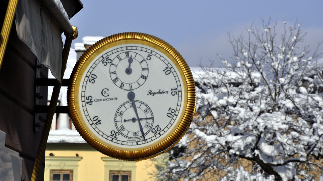 Snowy clock tower architecture bare free wallpaper for desktop - medium preview image