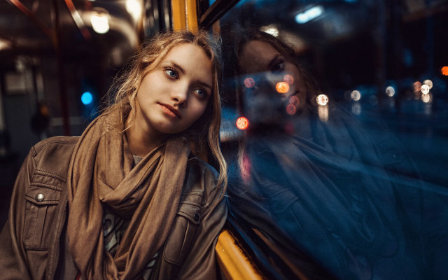 Woman streetlights night blonde scarf free wallpaper for desktop - medium preview image