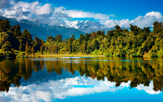 Lake trees mountains blue sky #16 free wallpaper for desktop - medium preview image