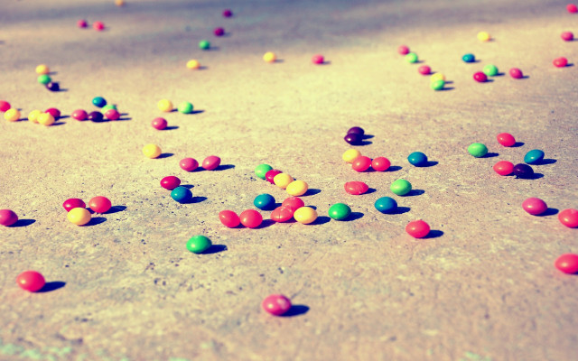 Candy balls tiltshift love cloud free wallpaper for desktop - medium preview image