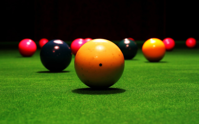 Pool balls green table red free wallpaper for desktop - medium preview image