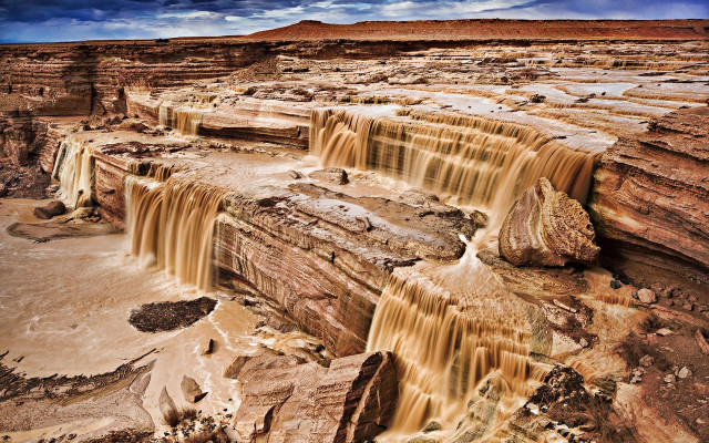 Waterfall desert sky clouds rocks free wallpaper for desktop - medium preview image