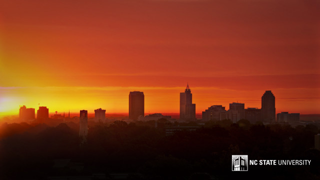 City skyline red sky sunset free wallpaper for desktop - medium preview image