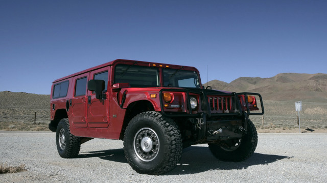 Red jeep desert mountains blue free wallpaper for desktop - medium preview image