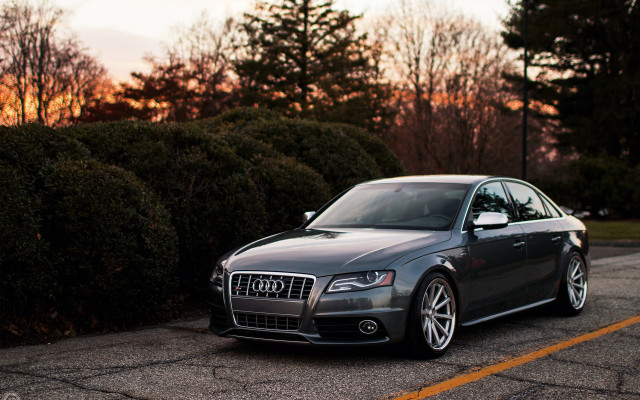 Car parked road autumn leaves free wallpaper for desktop - medium preview image