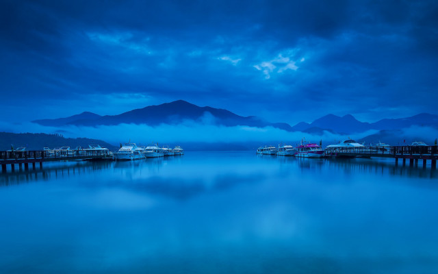 Blue sky clouds dock boats free wallpaper for desktop - medium preview image