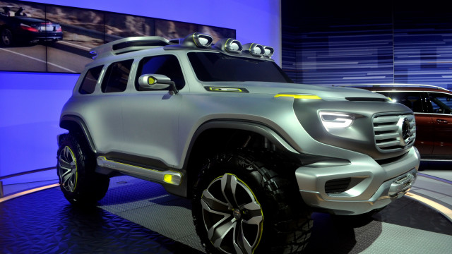 Silver mercedes truck showroom blue free wallpaper for desktop - medium preview image