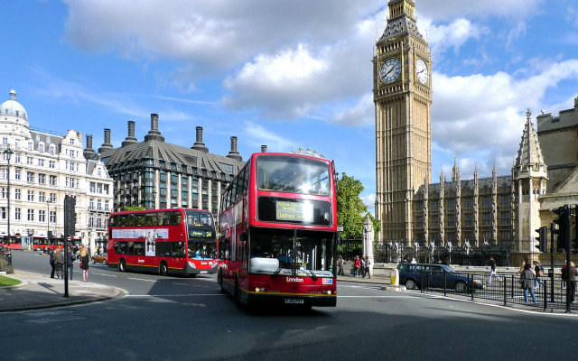 Double decker bus london clock free wallpaper for desktop - medium preview image