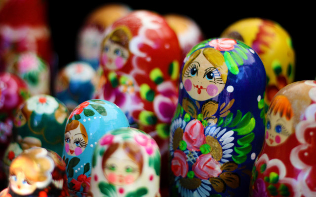 Colorful nesting dolls store window free wallpaper for desktop - medium preview image