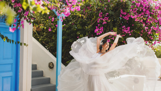 Woman white dress dancing pink free wallpaper for desktop - medium preview image