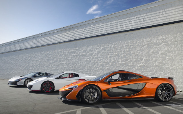 Three colored sports cars white free wallpaper for desktop - medium preview image