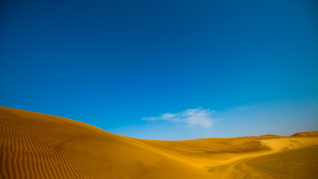 Desert horse rider blue sky #2 free wallpaper for desktop - medium preview image