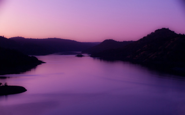 Lake purple sky mountains dusk free wallpaper for desktop - medium preview image