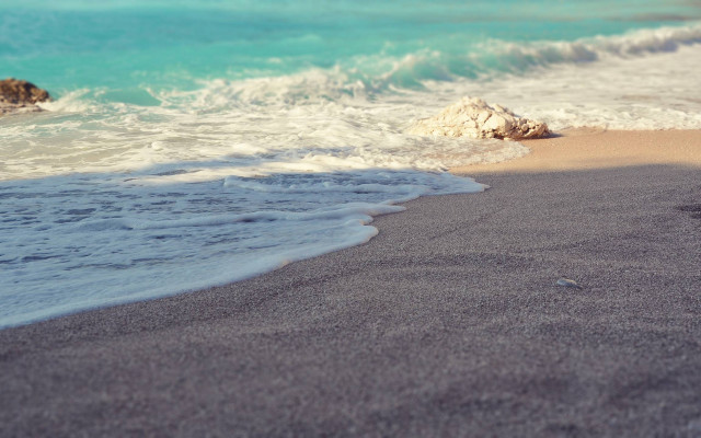 Beach waves rocks sand tilt free wallpaper for desktop - medium preview image