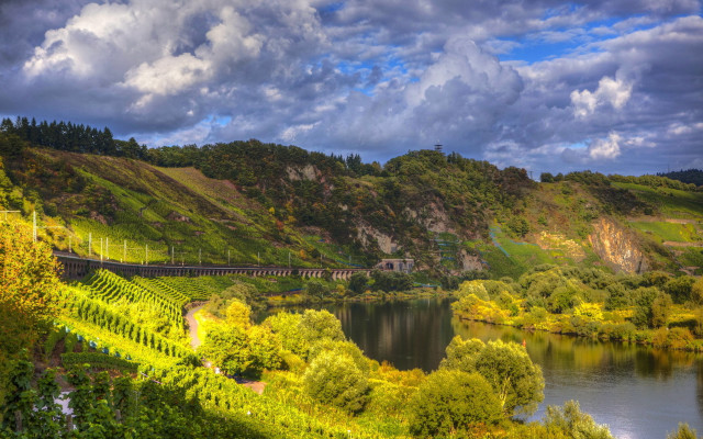 Scenic river train mountain clouds free wallpaper for desktop - medium preview image