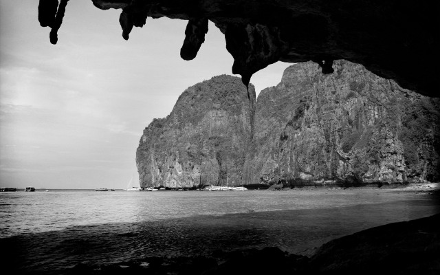 Beach rock formation boat clouds free wallpaper for desktop - medium preview image
