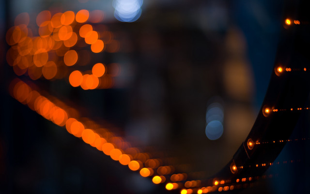 Blurry streetlight bokeh tiltshift lensflare free wallpaper for desktop - medium preview image
