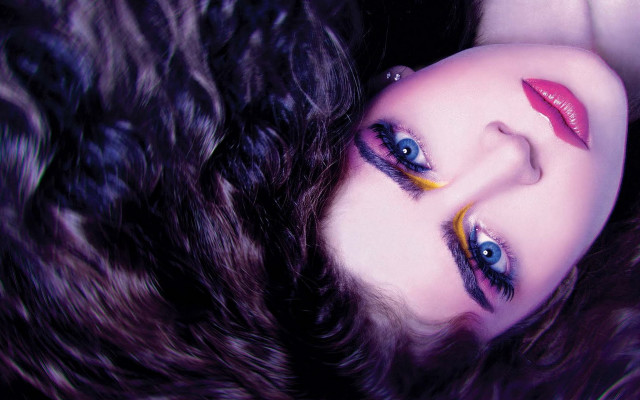 Woman blueeyes redlipstick fur surface free wallpaper for desktop - medium preview image