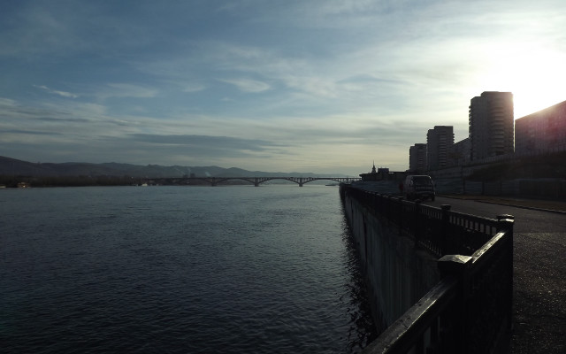 River bridge bus city clouds free wallpaper for desktop - medium preview image