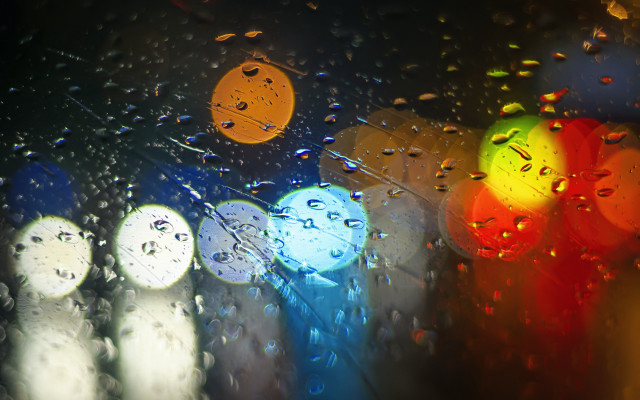 Rainy window traffic lights impressionism free wallpaper for desktop - medium preview image