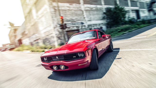 Red car street building trafficlight free wallpaper for desktop - medium preview image