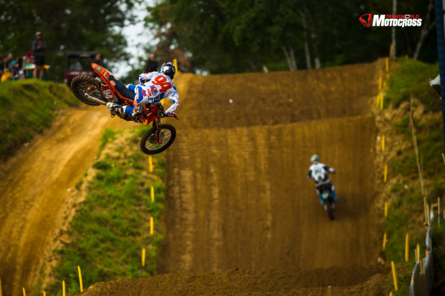 Dirt bike trick air dirt #2 free wallpaper for desktop - medium preview image