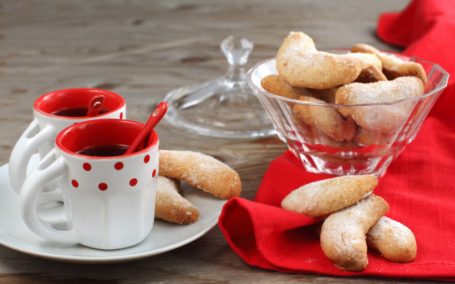 Glass bowl cookies tea plate free wallpaper for desktop - medium preview image