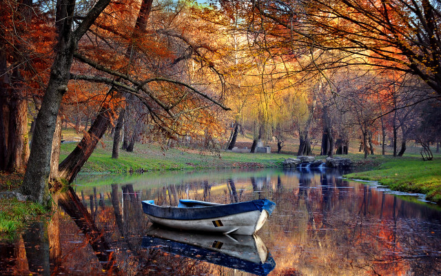 Boat water woodland autumn impressionist free wallpaper for desktop - medium preview image