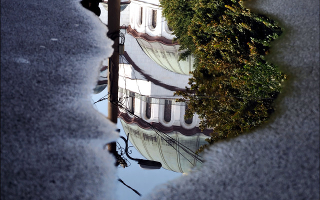 Building reflection puddle constructivism architecture free wallpaper for desktop - medium preview image
