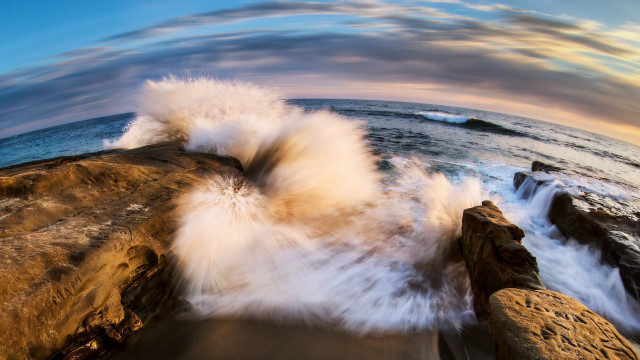 Wave crash rock sunset ocean free wallpaper for desktop - medium preview image
