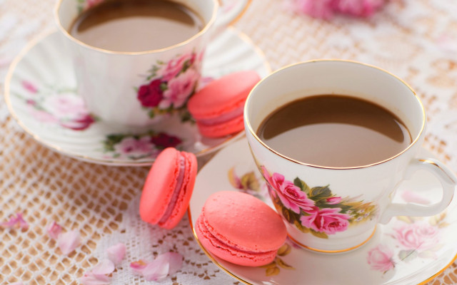 Coffee macaroons flower table blurry free wallpaper for desktop - medium preview image