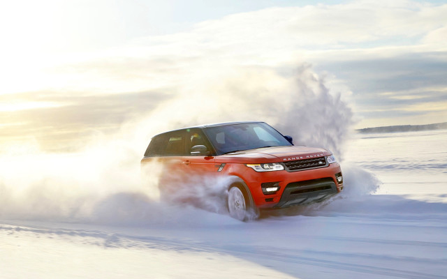 Red land rover snow sunlight free wallpaper for desktop - medium preview image