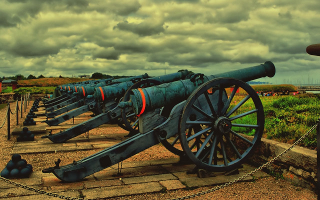 Old cannon display cloudy sky free wallpaper for desktop - medium preview image