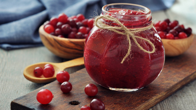 Cranberry sauce wooden spoon cherry free wallpaper for desktop - medium preview image