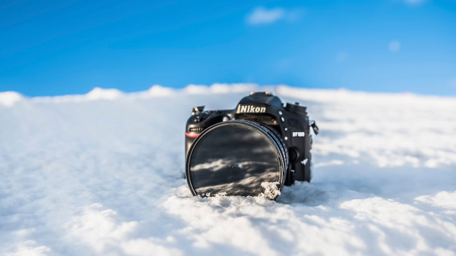 Camera snowy day blue sky free wallpaper for desktop - medium preview image