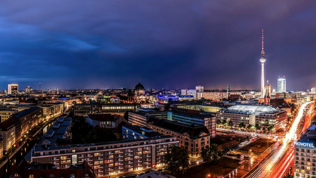 City skyline night tall building #5 free wallpaper for desktop - medium preview image