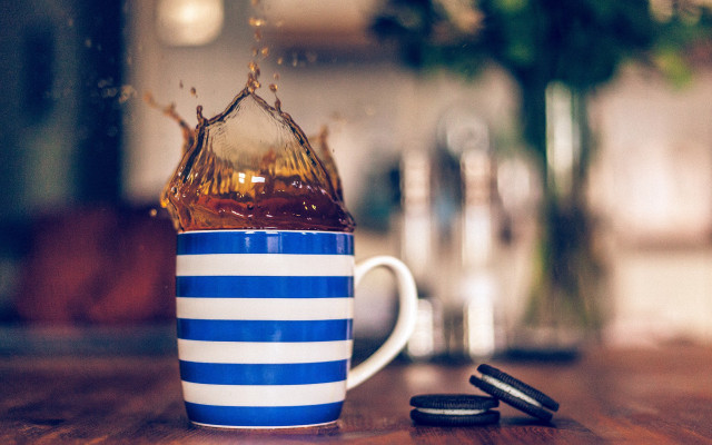 Tea cup cookie bottle blurry free wallpaper for desktop - medium preview image