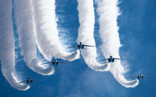 Four airplanes formation smoke jet free wallpaper for desktop - medium preview image