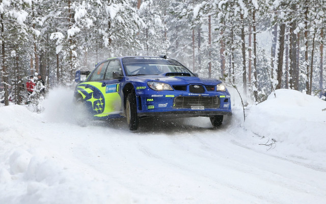 Car snow forest vehicle winter free wallpaper for desktop - medium preview image