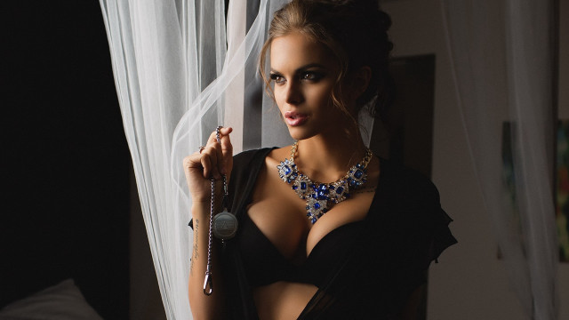 Woman blackdress necklace watch window free wallpaper for desktop - medium preview image